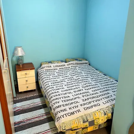 на садовой 3х комнатная Appartement *