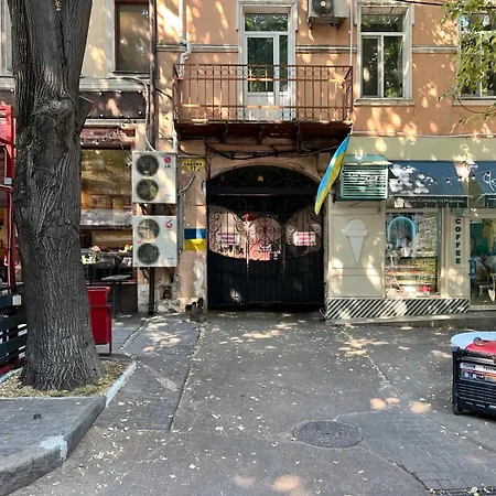 на садовой 3х комнатная Odessa